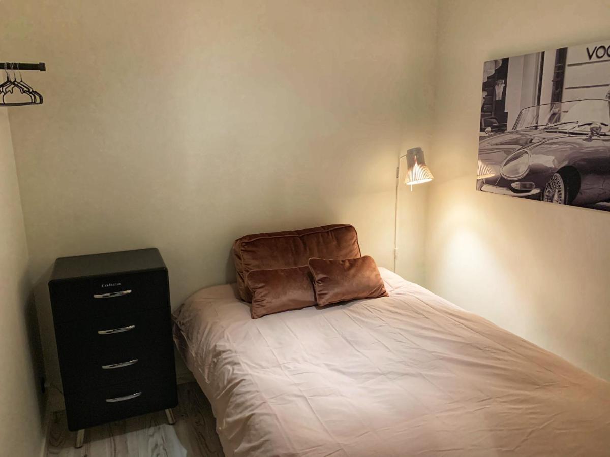 Broncks Apartment 1 - Modern 2-Bedroom In The Heart Of Tórshavn Exterior foto